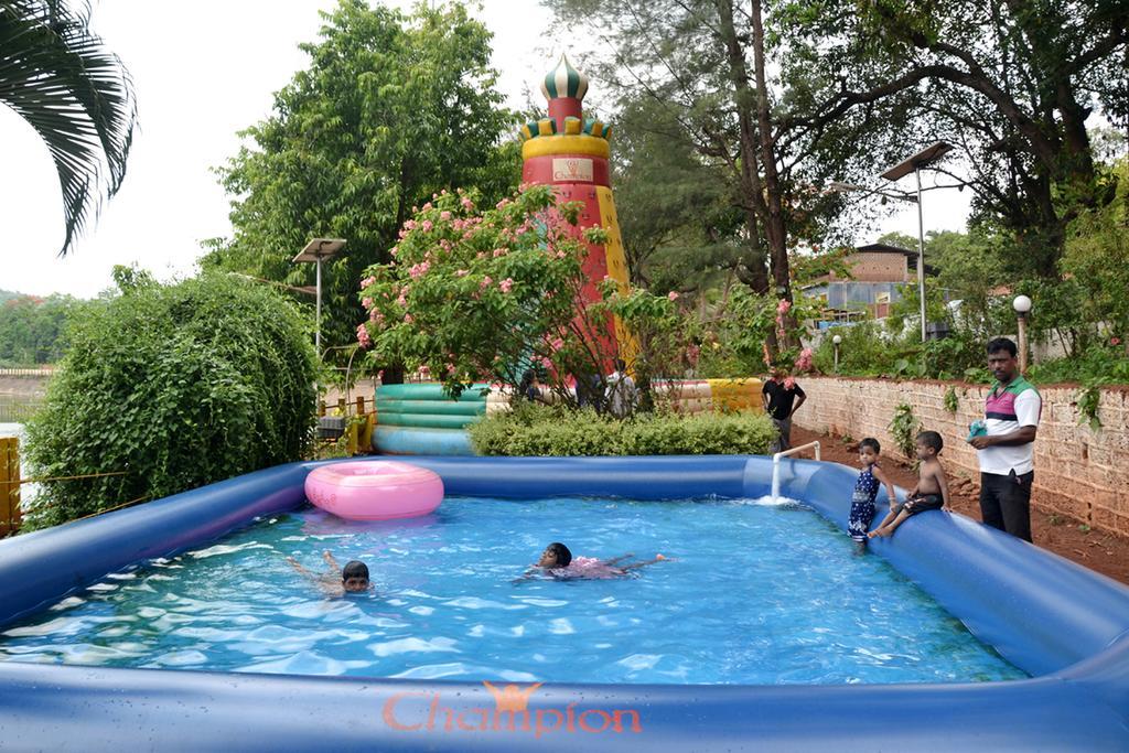 Mayem Lakeview Ξενοδοχείο Goa Εξωτερικό φωτογραφία